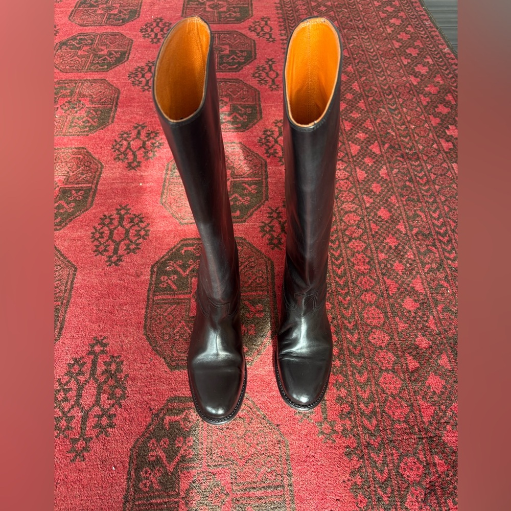 FRYE Women’s Knee-High Riding Boots in Black.
Size 6M - 5.5